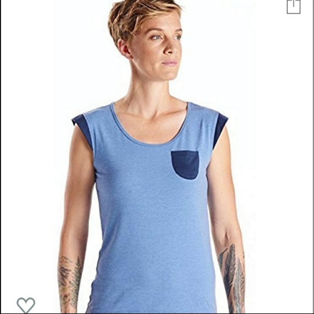 Oiselle  Muscle tank size 8